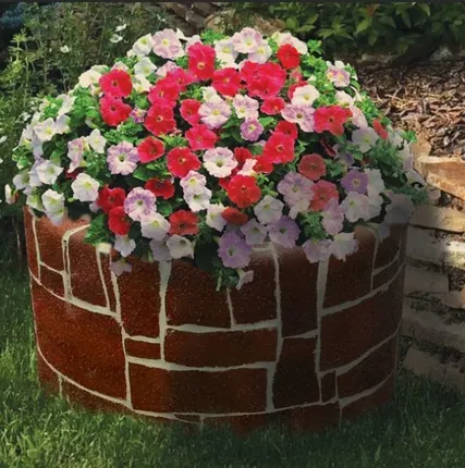 Фото №0 Цветочница с отделкой из гибкого камня