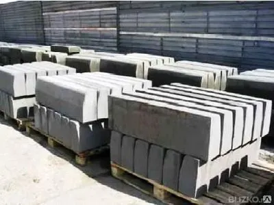 Фото №0 Бордюр дорожный и тротуарный с доставкой на объект