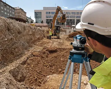 фото Комплект оптический нивелир Bosch GOL 26 D штатив рейка - 3 в 1