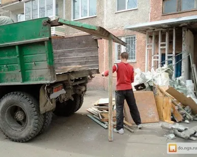 фото Вынос мусора с заменой одноразовых пакетов