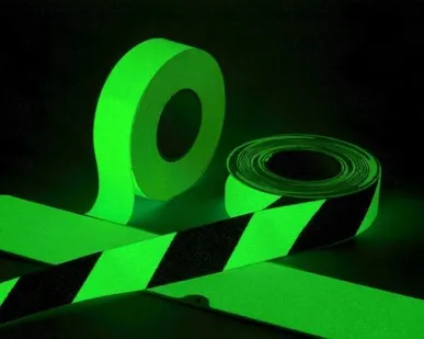 фото Фотолюминесцентная лента 5см x 25м. Роль "Премиум класс" 2-green arrow