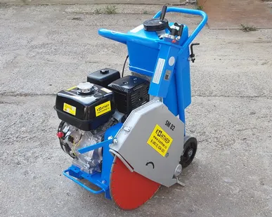 фото Бензорез SM-82