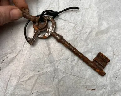 фото Ключ старинный металл 11 см набор 3 шт.