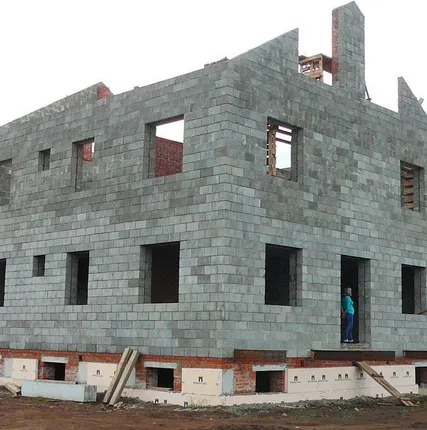 Фото №0 Строительство домов из собственного АРБОЛИТА