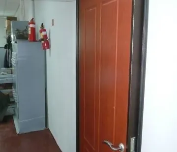 фото Срочный монтаж входных металлических дверей