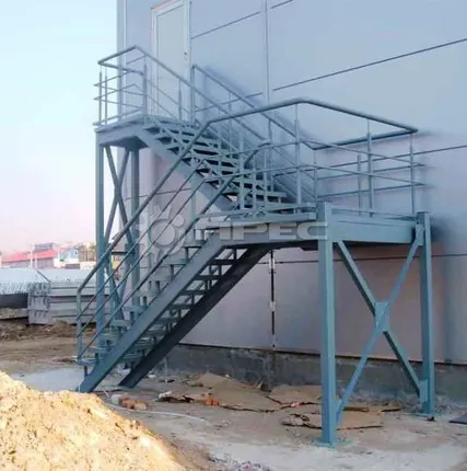 Фото №0 Изготовление металлических лестниц