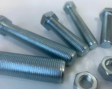 фото Крепеж с мелким шагом