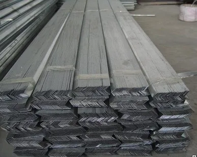 фото Уголок оцинкованный 40х40х4 ГОСТ 8509-93 ст.3ПС  245