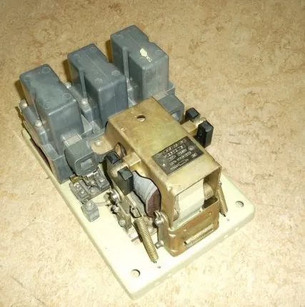 Фото №0 Контактор КМ2312-16