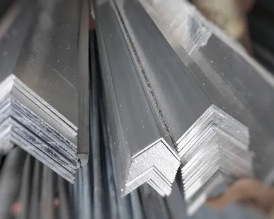 фото Алюминиевый уголок 30*30*1,5мм (3м)