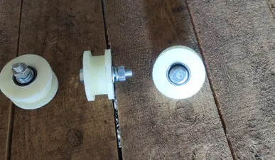 фото РОЛИК КАПРОЛОН D 50ММ ПОД ТРУБУ 1/2 (20ММ)