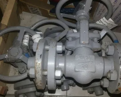 фото Вентиль запорный фланцевый 15лс68нж Ду20 Ру160