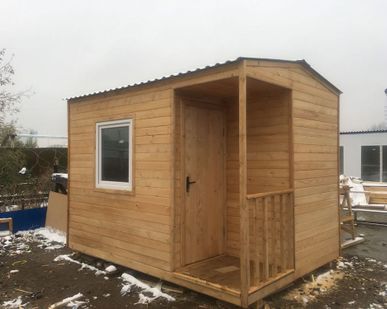 фото Бытовка на деревянном каркасе