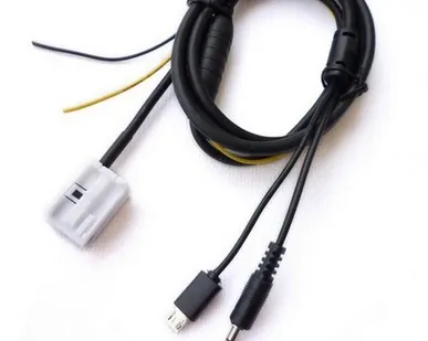 фото AUX кабель для Mercedes с зарядкой Micro USB