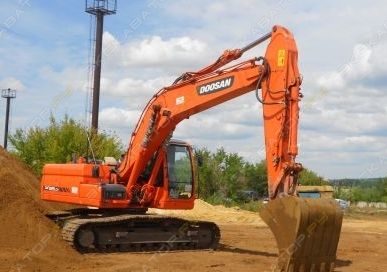 фото Аренда гусеничного экскаватора Doosan / Daewoo DH220LC, Саранск