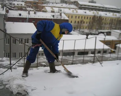 фото Поможем в уборке снега