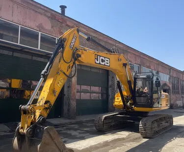 фото Экскаватор на гусеничном ходу в аренду