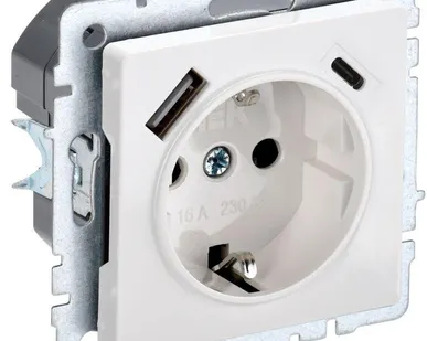 фото Розетка BRITE РЮш11-1-БрБ 16А с USB A+C 18Вт с заземл. защ. шторки бел. IEK BR-R14-16-U22-018-K01