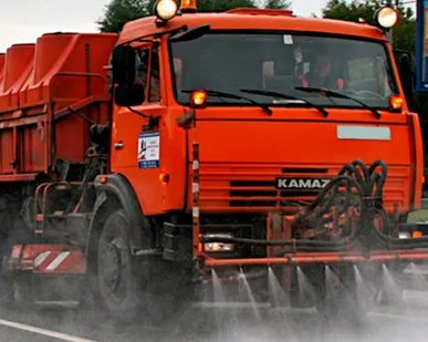 фото Камаз с щеткой