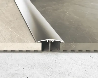 фото Порог Effector со скрытым крепежом анодированный - Бронза глянец - 2,7 м - 40 мм