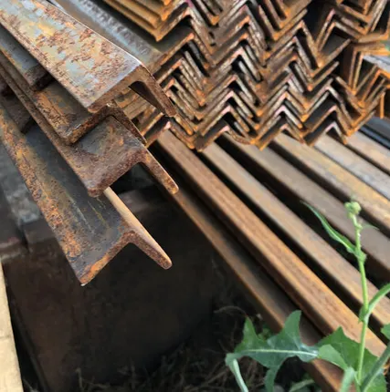 Фото №0 уголок металлический 25х25