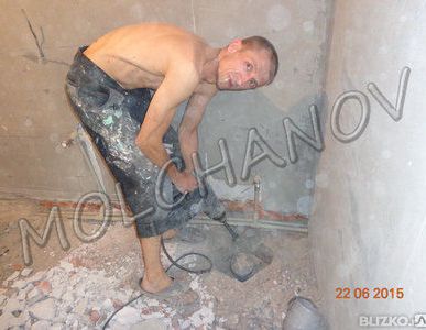 фото Штробление в бетоне