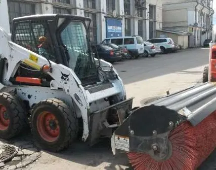 Фото №0 Сдаю мини погрузчик Bobcat (Бобкат) S175 в аренду