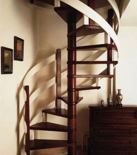фото Винтовые лестницы Элит класса из Италии