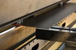 Фото №0 Рубка металла гильотиной