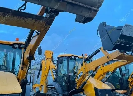 Фото №0 Аренда экскаватора-погрузчика JCB 3CX, Москва