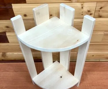 фото Полка угловая (липа) 2 яруса 500х200х200