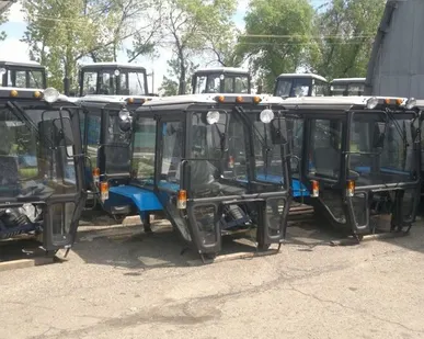 фото Кабина тракторная МТЗ 80 (82) УК (большая)