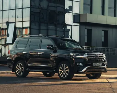 фото АРЕНДА TOYOTA LAND CRUISER 200 2018 год