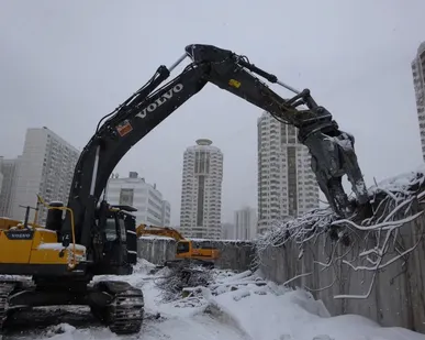 фото Аренда экскаватора Volvo EC 290BLC с гидроножницами