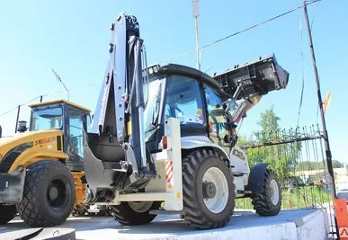 фото Экскаватор-погрузчик Hidromek HMK 102B