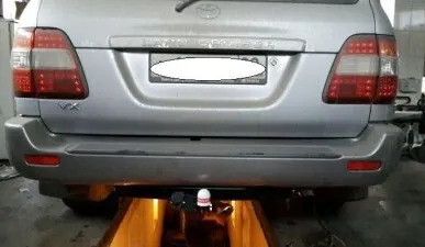 фото Toyota Land Cruiser VX 100 с 1998 по 2007 года выпуска