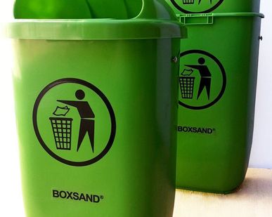 фото Урна BOXSAND 60 литров навесная со съемной емкостью.