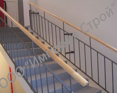 фото Перила металлические для лестницы