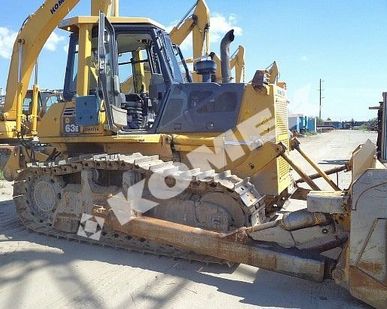 фото Бульдозер Komatsu D63E12