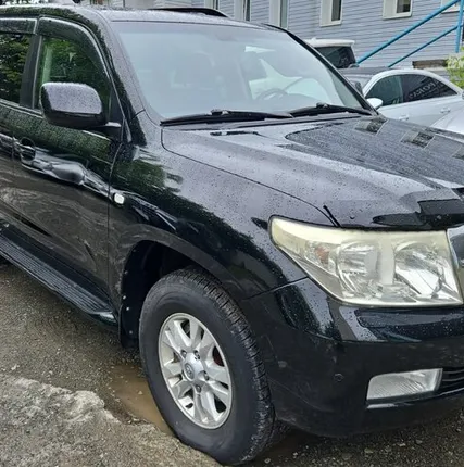 Фото №0 Toyota Land Cruiser 200