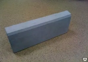 фото Бордюр тротуарный 500х210х70мм красный