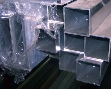 фото Труба профильная алюминиевая квадратная 30х30х2 АД31Т1