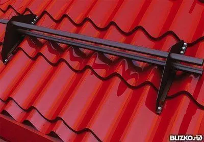 Фото №0 Снегозадержатели на металлочерепицу