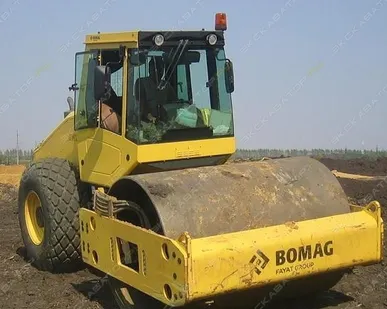 фото Аренда дорожного катка Bomag BW 213 D-4, Воронеж