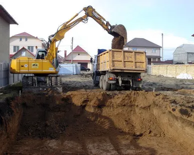 фото Рытье траншей.
