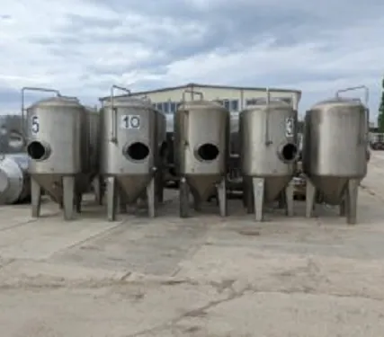 Фото №0 Емкости нержавеющие, объем — 1 куб.м., ЦКТ, рубашка, термос Б/У в Москве