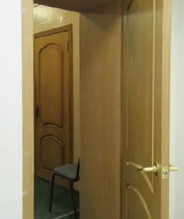 фото Монтаж межкомнатных дверей
