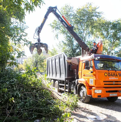 Фото №0 Вывоз мусора ломовозом