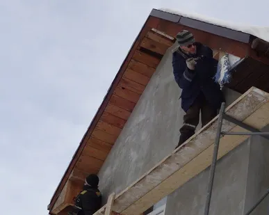 фото Подшивка карниза крыши