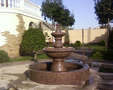 фото Фонтан гранитный